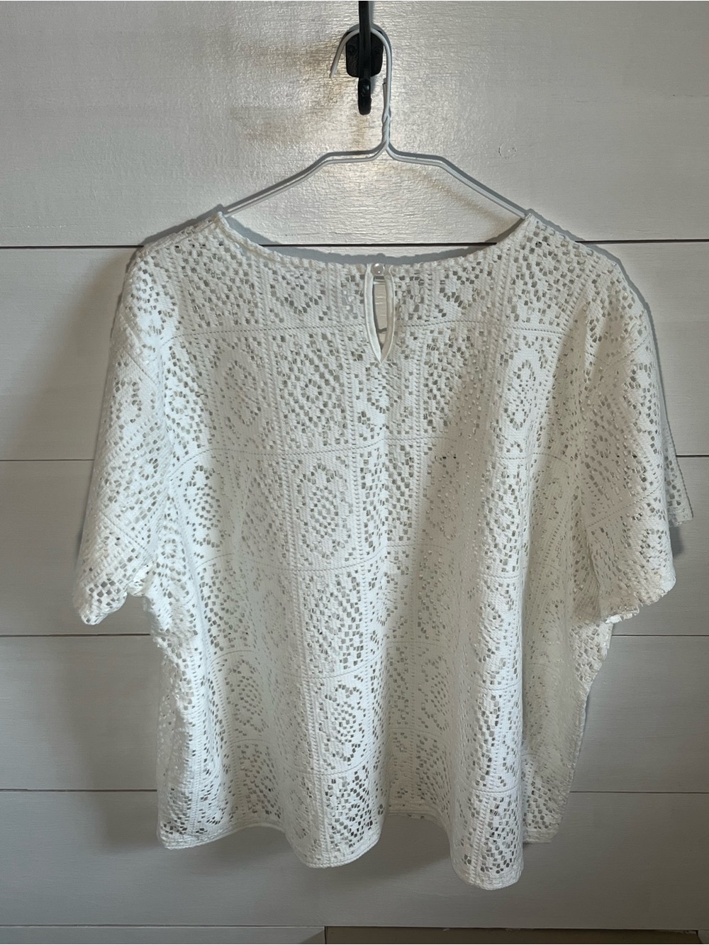 Pennington’s White Crochet Lace Short Sleeve Top - Picture 4 of 4